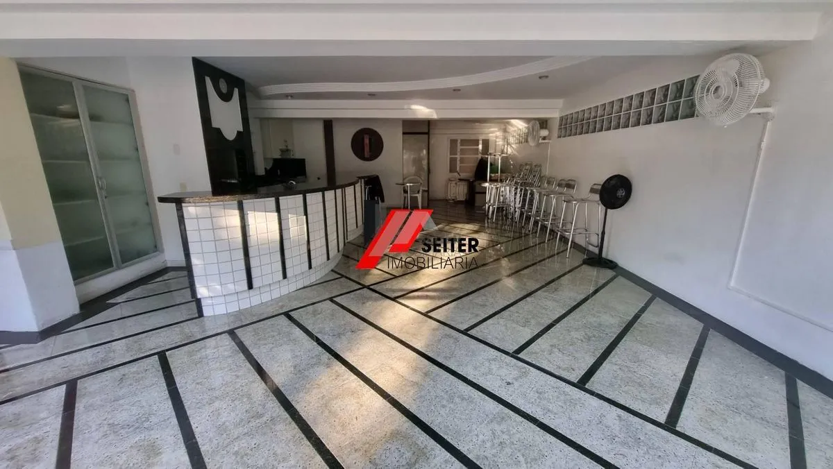 255 m² apartment with a private pool and a bathtub — photo 51