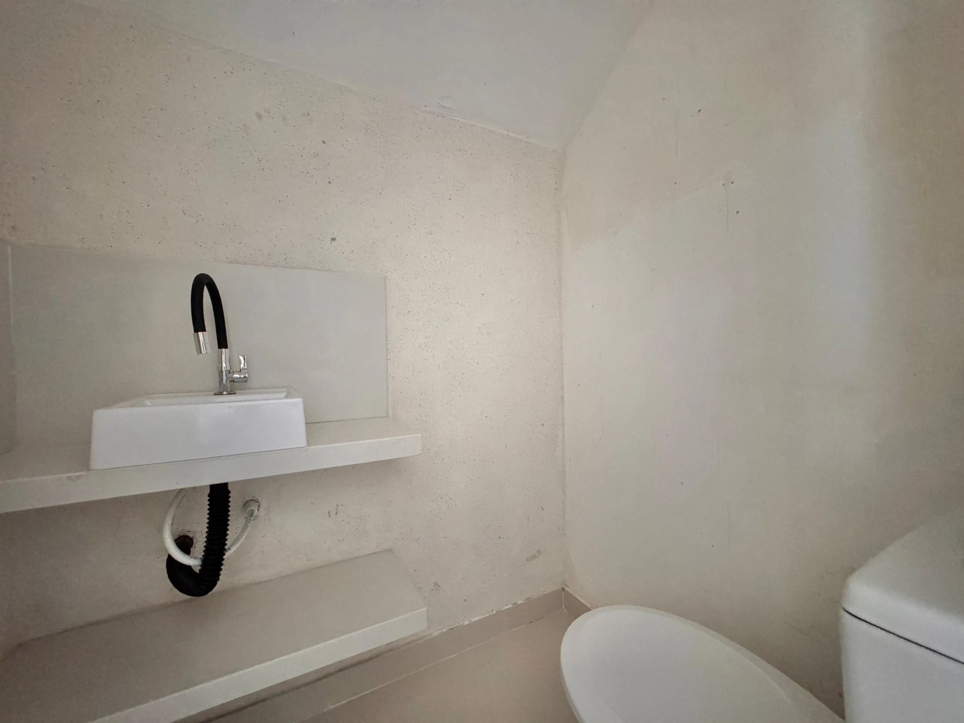 Будинок 280 м² із заскленим балконом та панорамними вікнами — photo 58