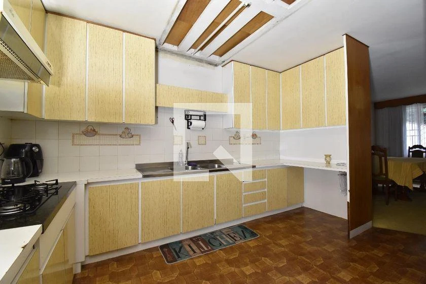 6-bedroom house with a washing machine in Curitiba — photo 2