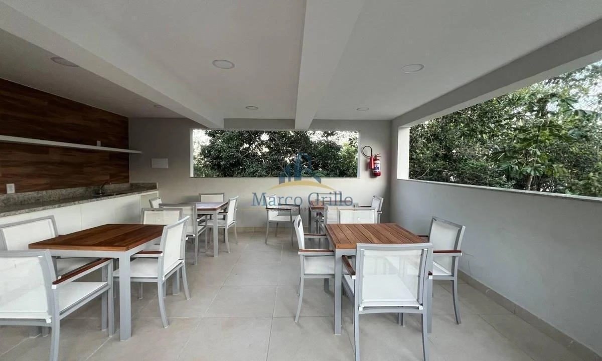 Apartment with balcony and mountain views — photo 26