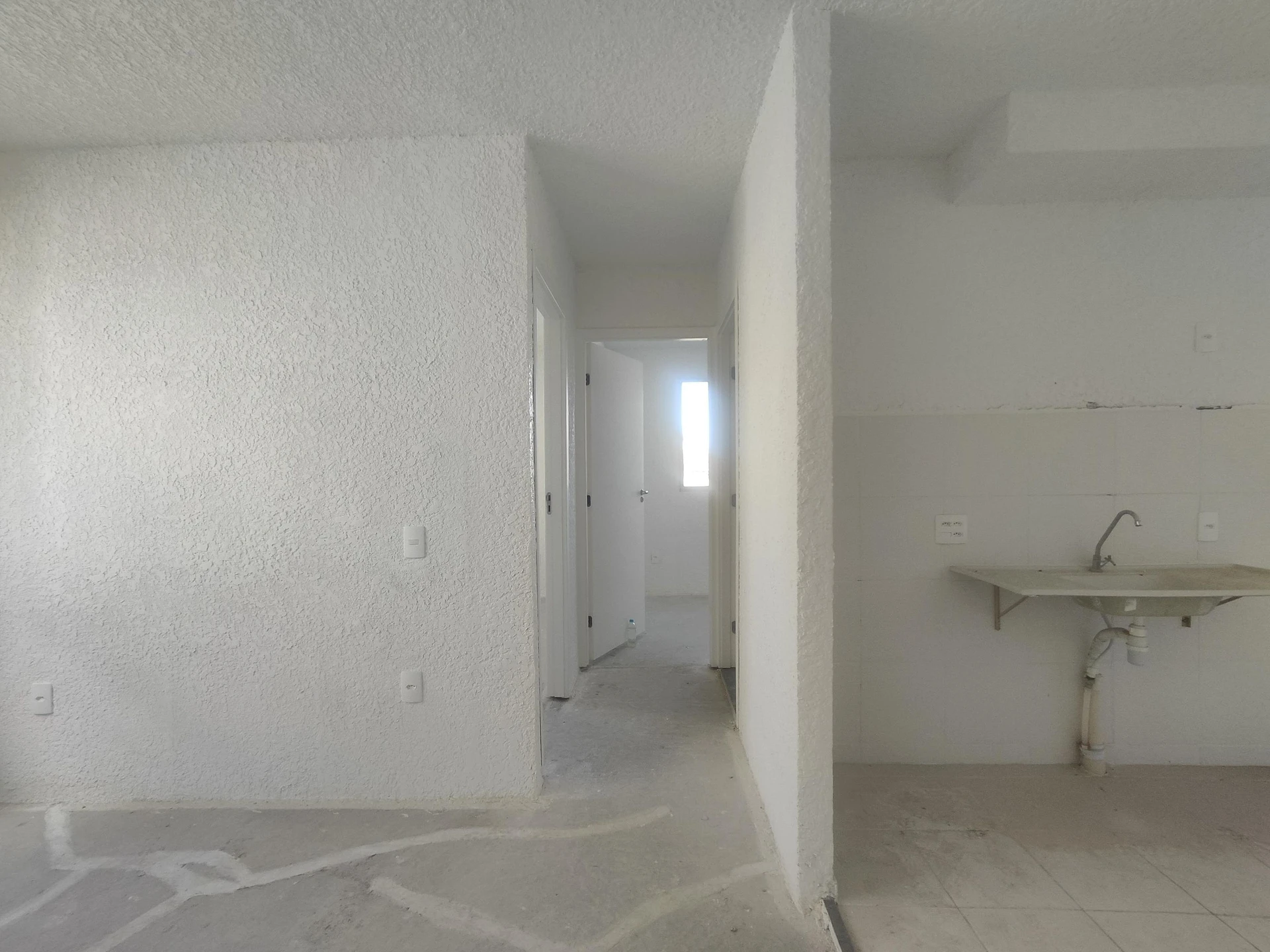 2-bedroom apartment with 1 bathroom and pet allowance — photo 26