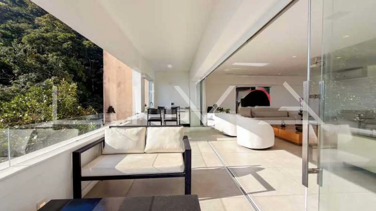 Furnished residential apartment with 4 en-suite bedrooms — photo 4