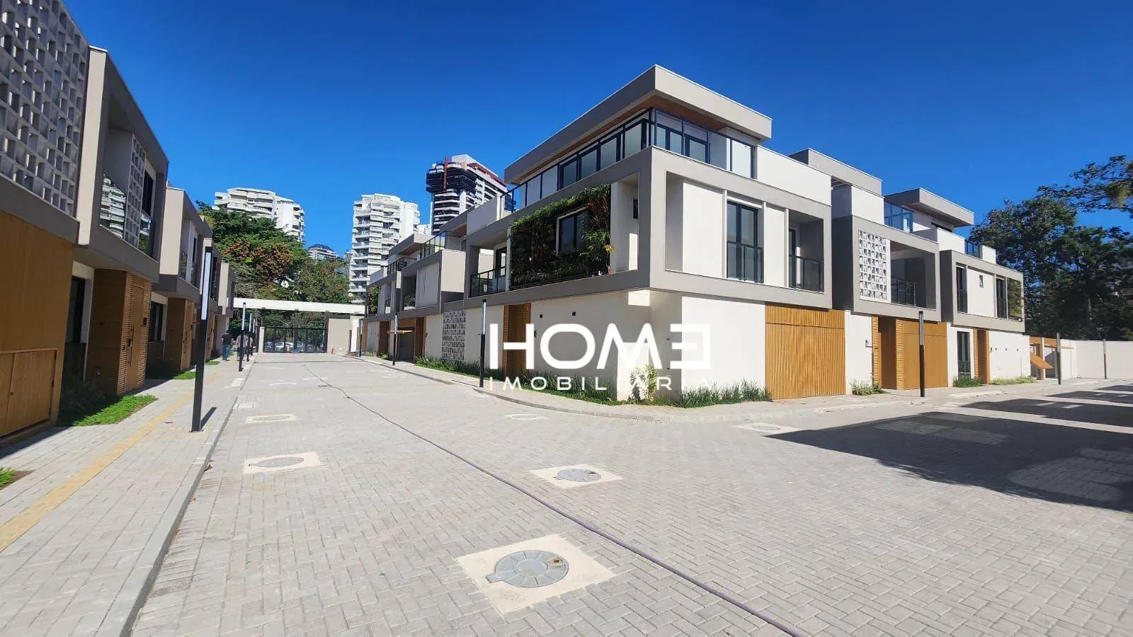 Casa com 4 suítes e 450 m² com 4 vagas — photo 31