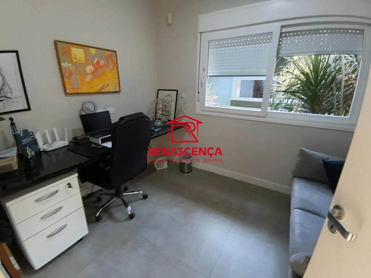 Меблированный дом с 4 спальнями-сюитами и садом 502 м² — photo 16