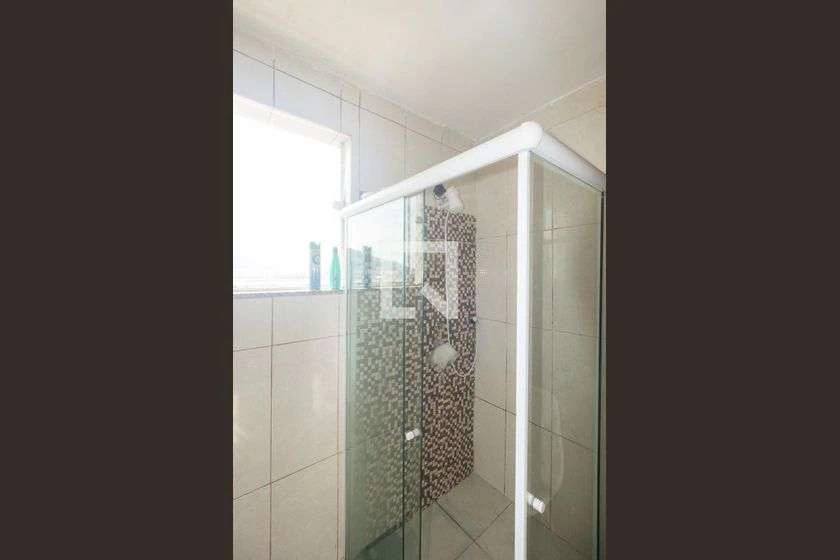 Casa mobiliada com 2 quartos, 1 banheiro e 80 m² — photo 2