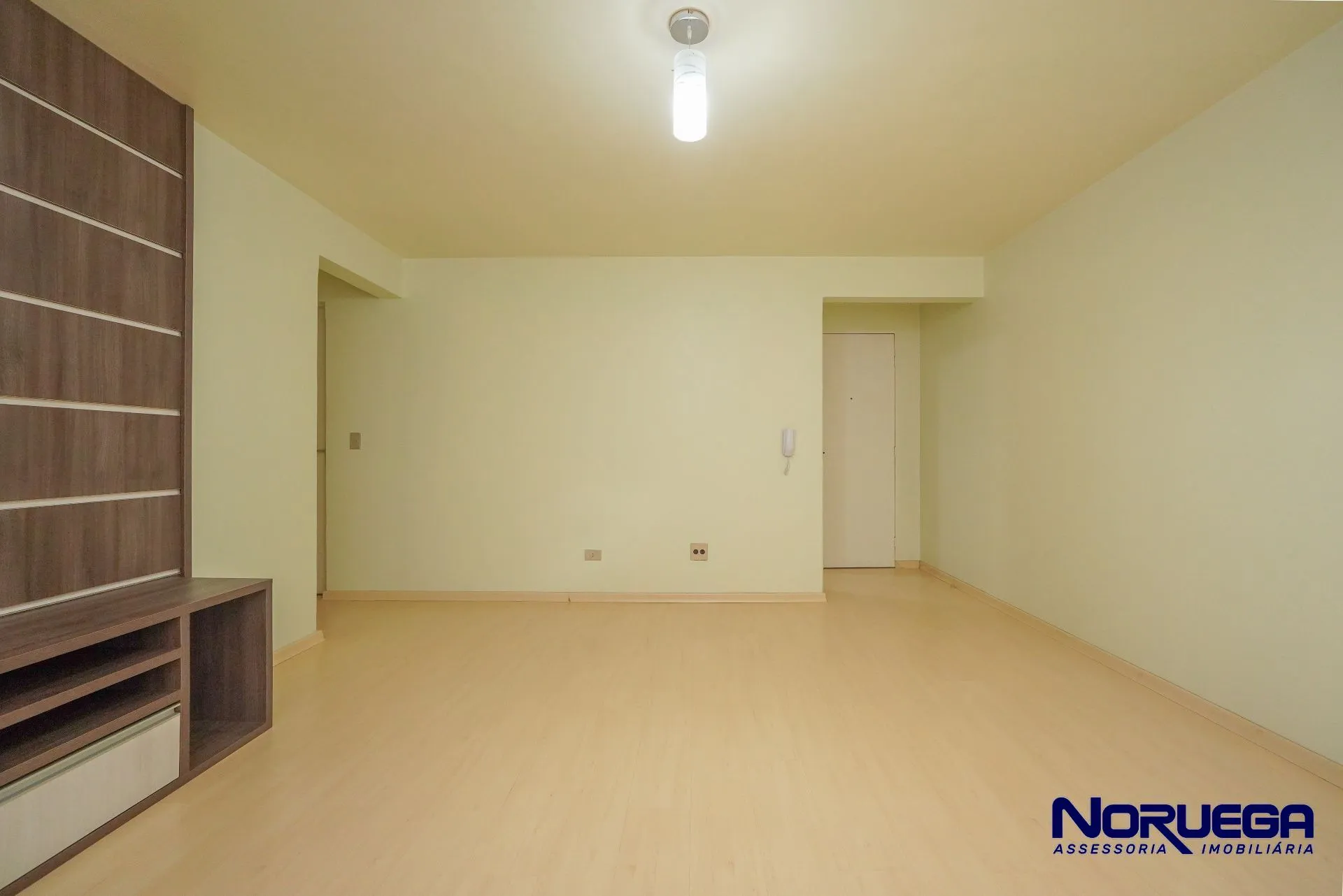 Apartment, 63 m², with wood or laminate floors — photo 23