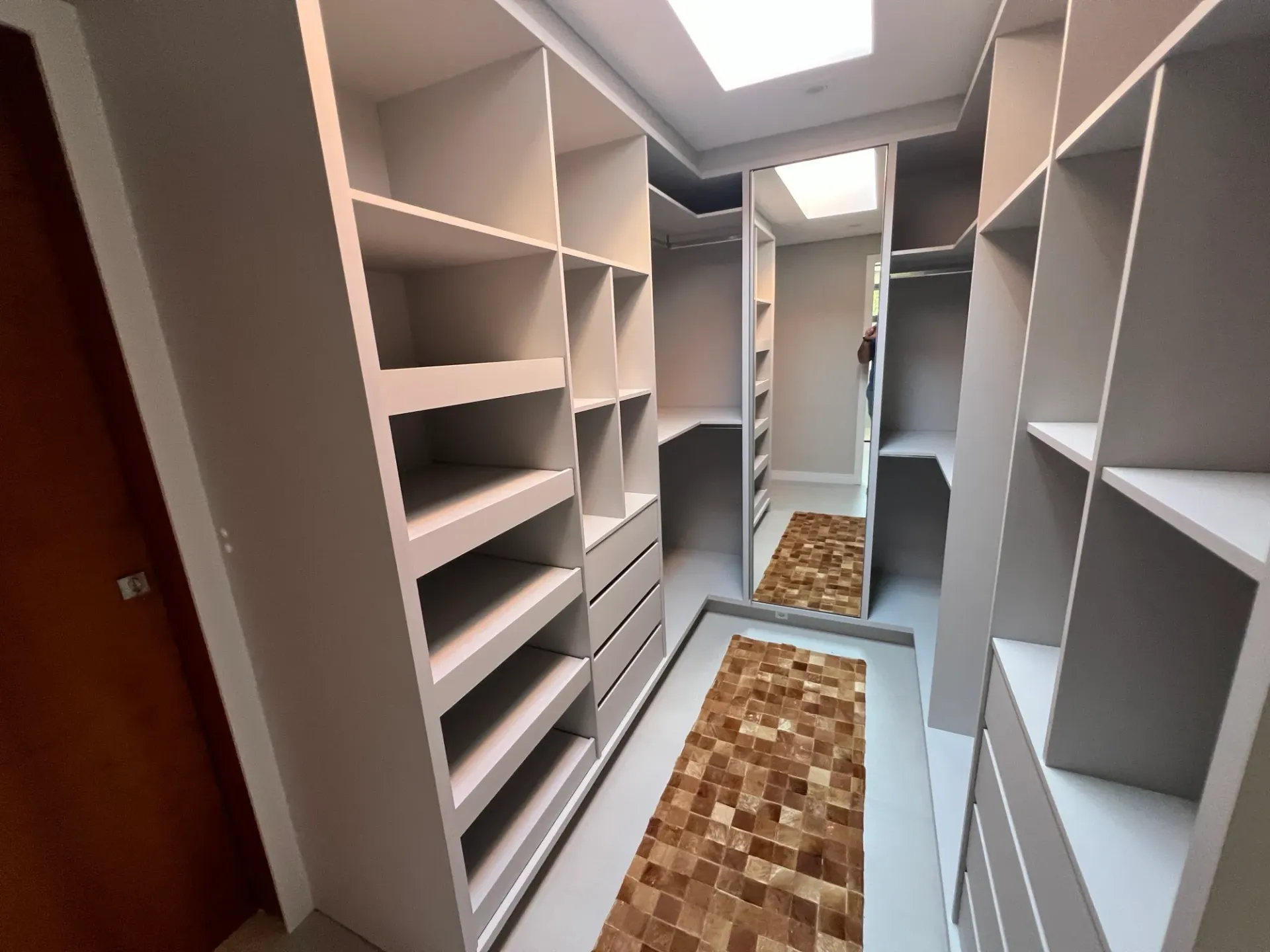 Gated condo house with 6 en-suite bedrooms and 7 baths — photo 40