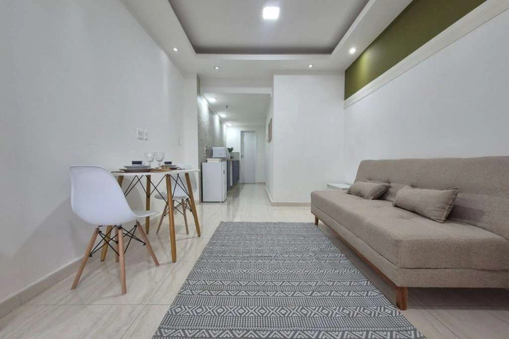 1-bedroom apartment with 24-hour concierge — photo 5