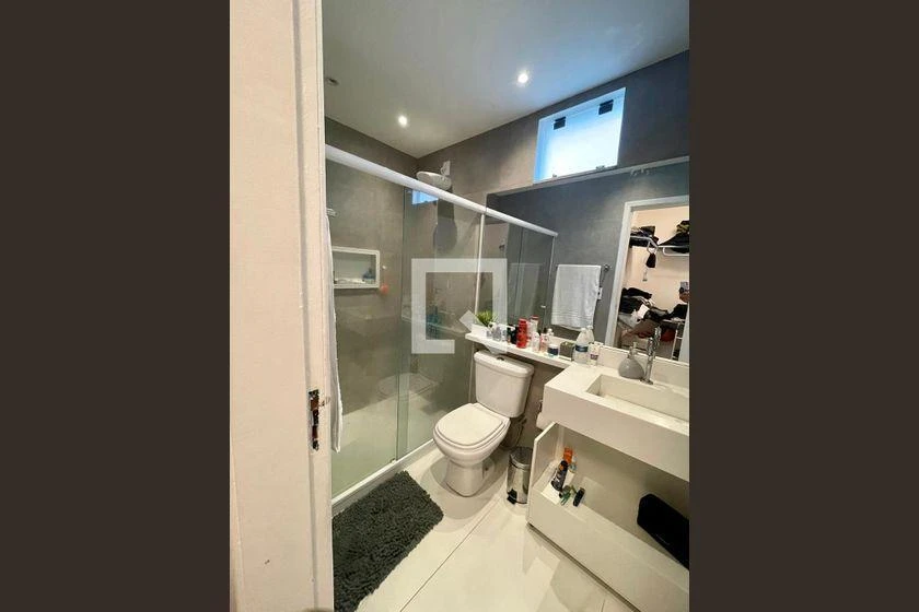 Furnished apartment, 492 m², with a glass-enclosed balcony — photo 43