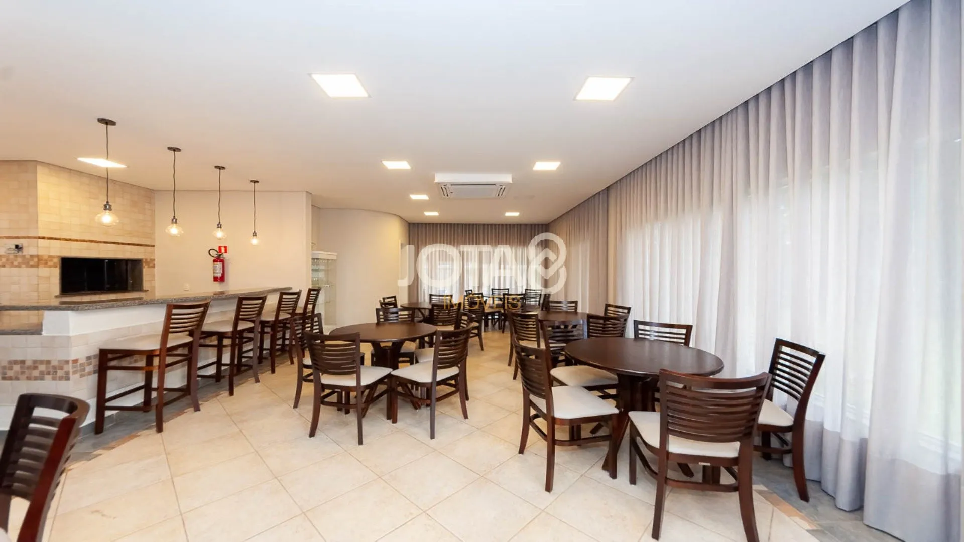 House with 3 bedrooms, 345 m² and 6 parking spaces — photo 55