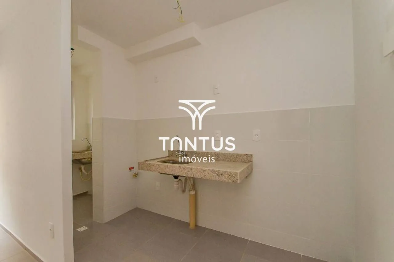2-bedroom apartment in a building with a coworking space — photo 20