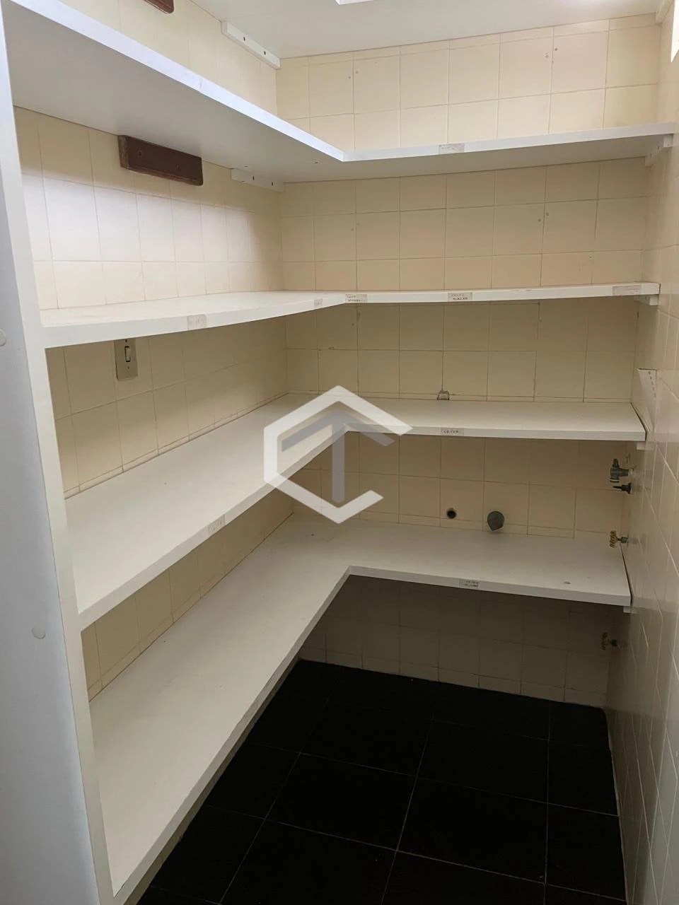 Casa com 5 suítes e 7 banheiros, 6 vagas — photo 20