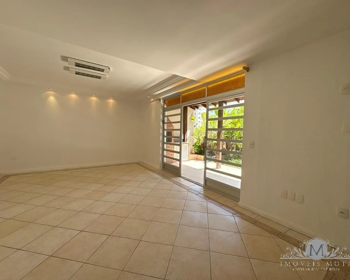 Casa de 273 m² con balcón gourmet y espacio de home office — photo 8