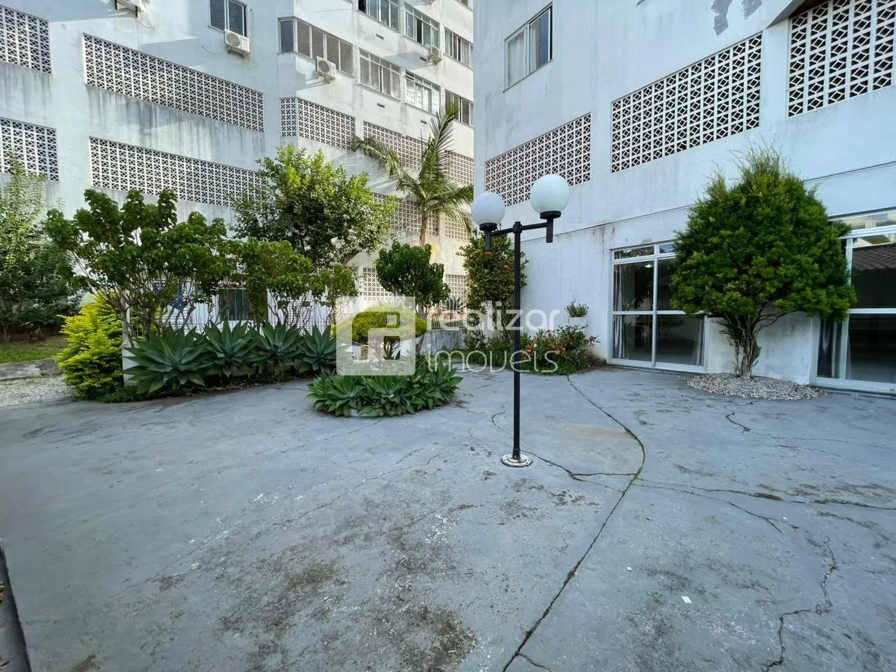 Penthouse with built-in balcony grill and 3 bedrooms — photo 14