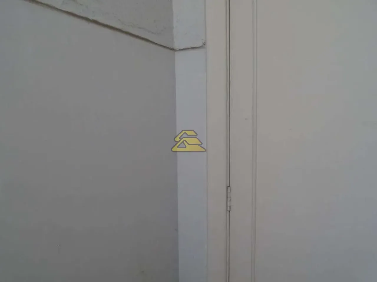 1-bedroom apartment with elevator and ceramic tile floors — photo 17