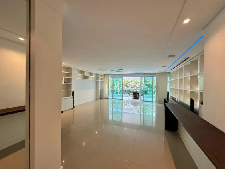 Apartamento mobiliado com 4 quartos e 291 m² — photo 7