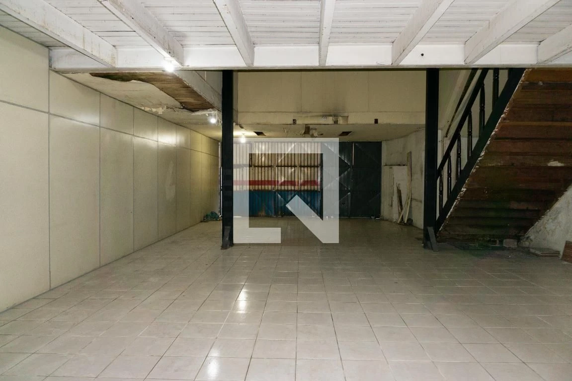 Rental house with 5 bedrooms and a closed kitchen room — photo 28