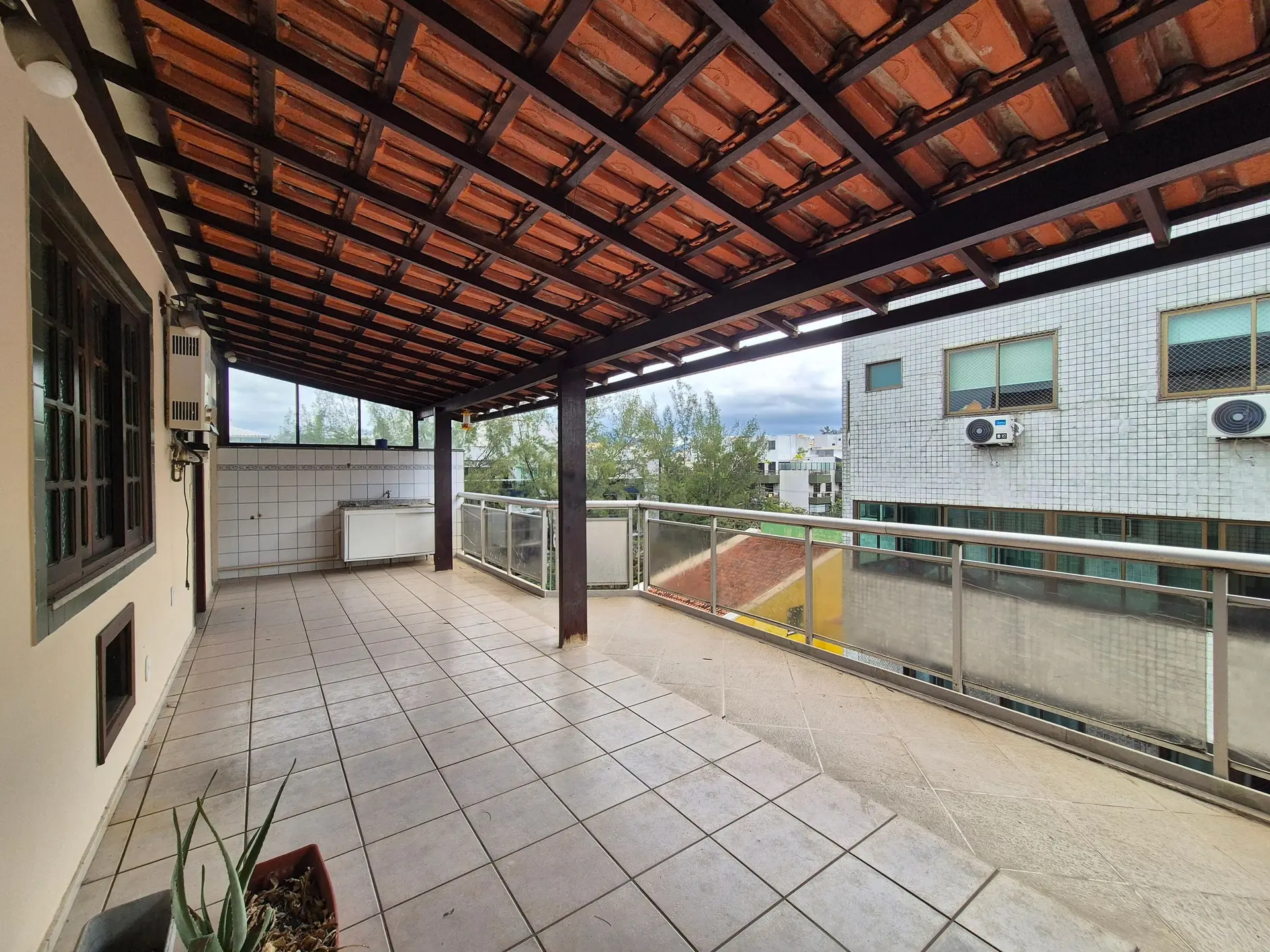 3-bedroom apartment with 1 en-suite and 3 parking spots — photo 16