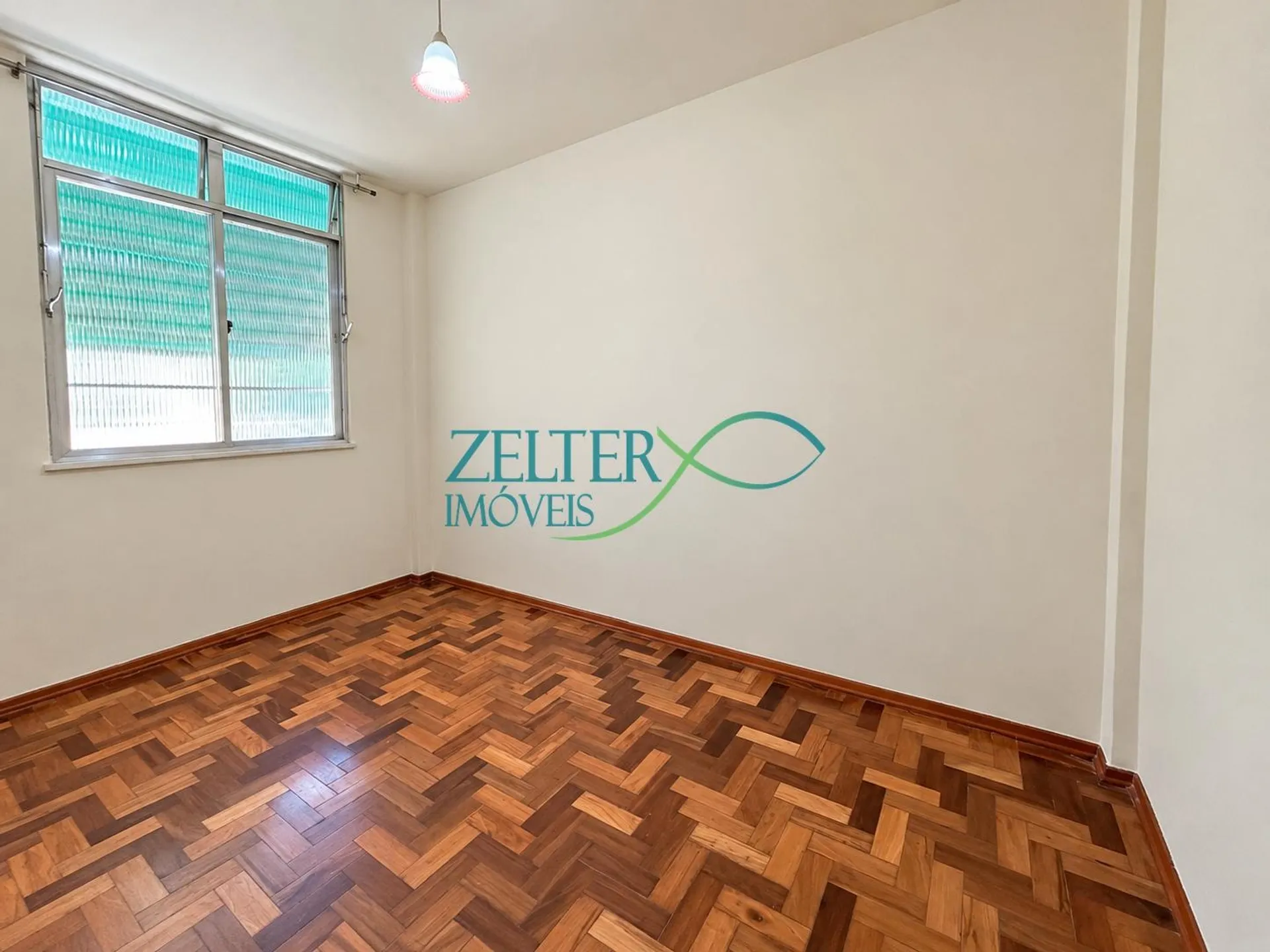 Apartment, 49 m², with wood or laminate floors — photo 13