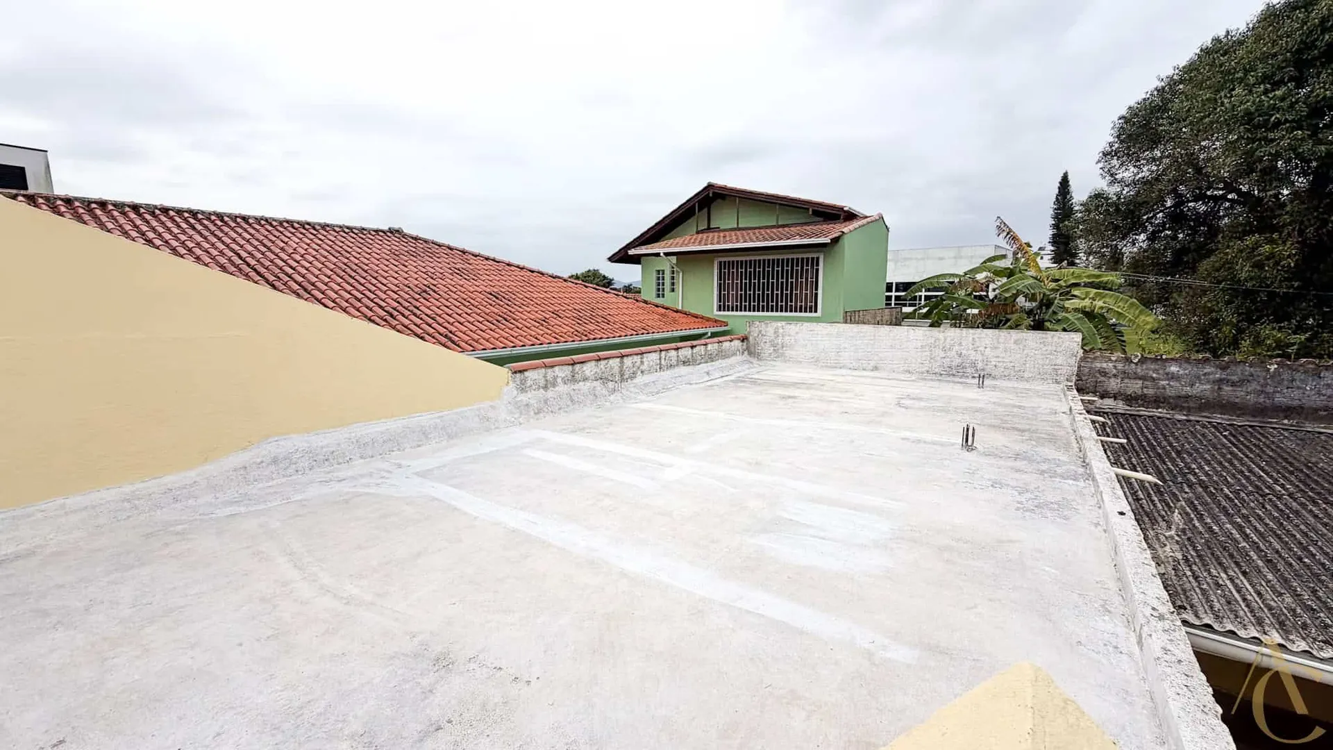 Casa residencial com 4 quartos e 1 banheiro, 263 m² — photo 38