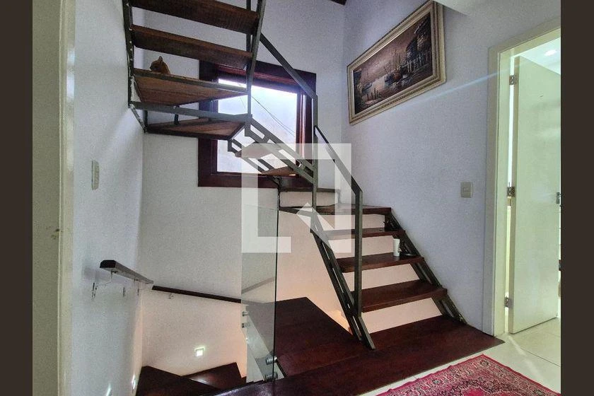 House for rent with 4 bedrooms and a glass balcony — photo 37
