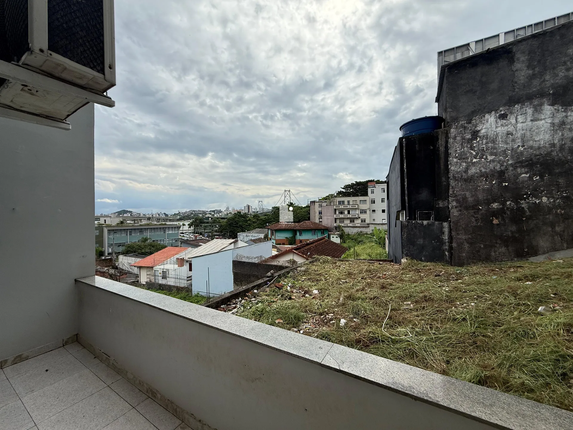 Casa mobiliada com 6 quartos e 8 vagas no 1º andar — photo 18