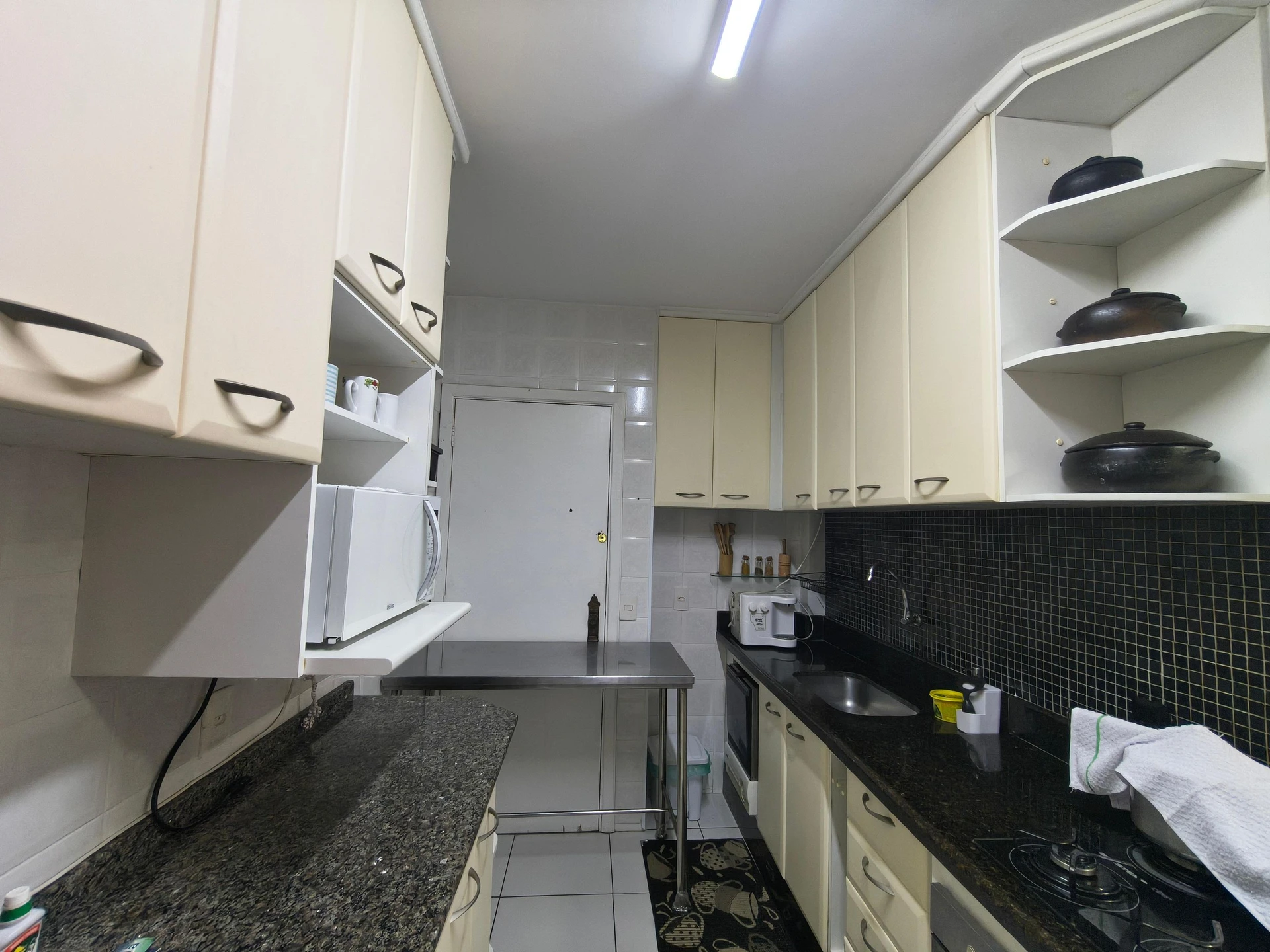 Apartamento amueblado con 3 dormitorios y balcón — photo 9