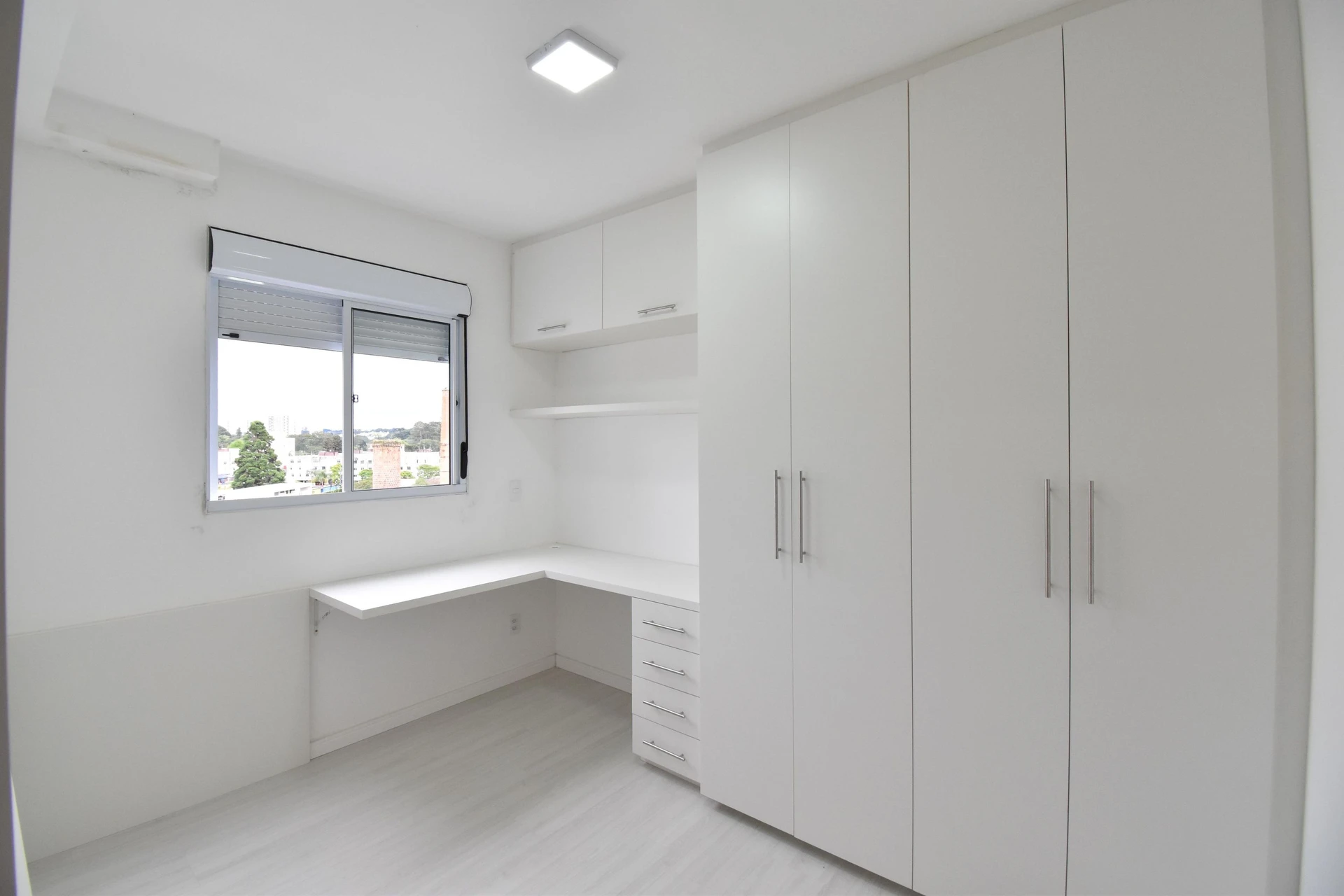2-bedroom apartment with a home office in Curitiba — photo 6