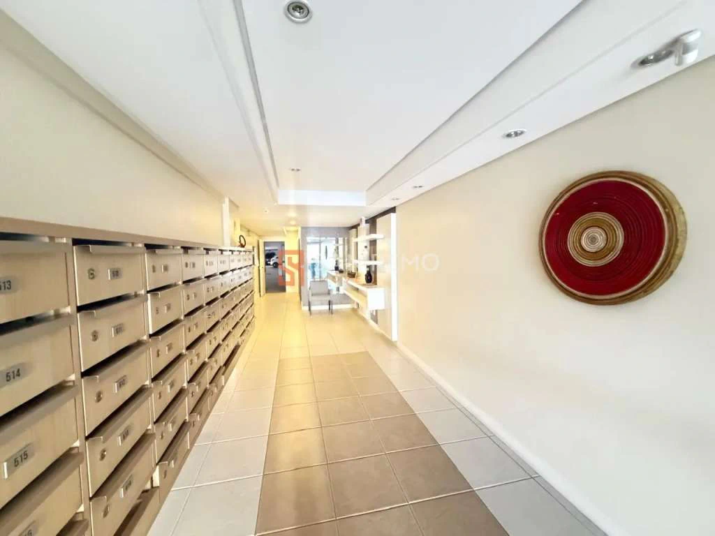 3-bedroom apartment with 1 en-suite and open-plan kitchen — photo 5