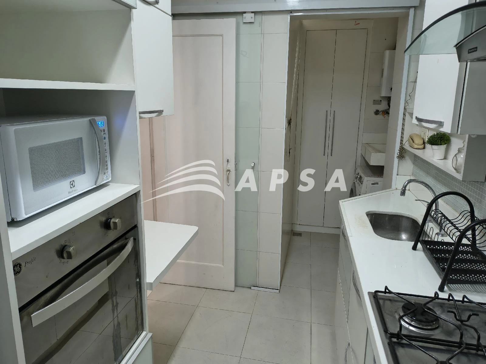Квартира з 2 спальнями, у будинку є тренажерний зал — photo 13