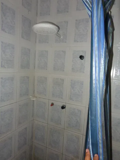 House with 3 bedrooms and 2 bathrooms, 3 parking spaces — photo 3