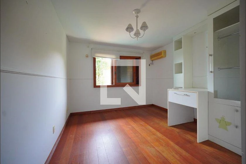 Панорамные окна и 7 спален: дом 700 м² — photo 21
