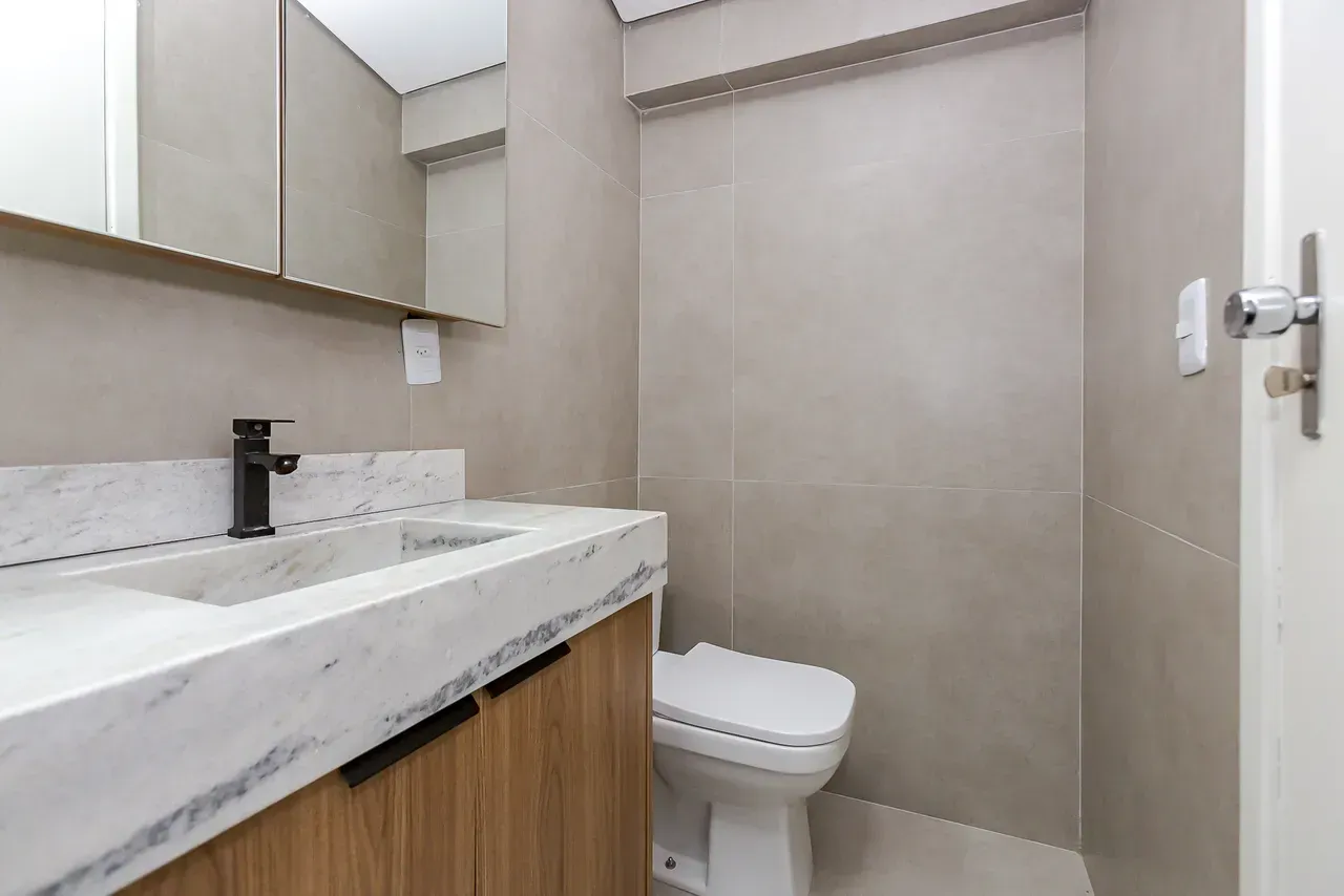 Furnished 1-bedroom apartment with 1 bathroom — photo 7