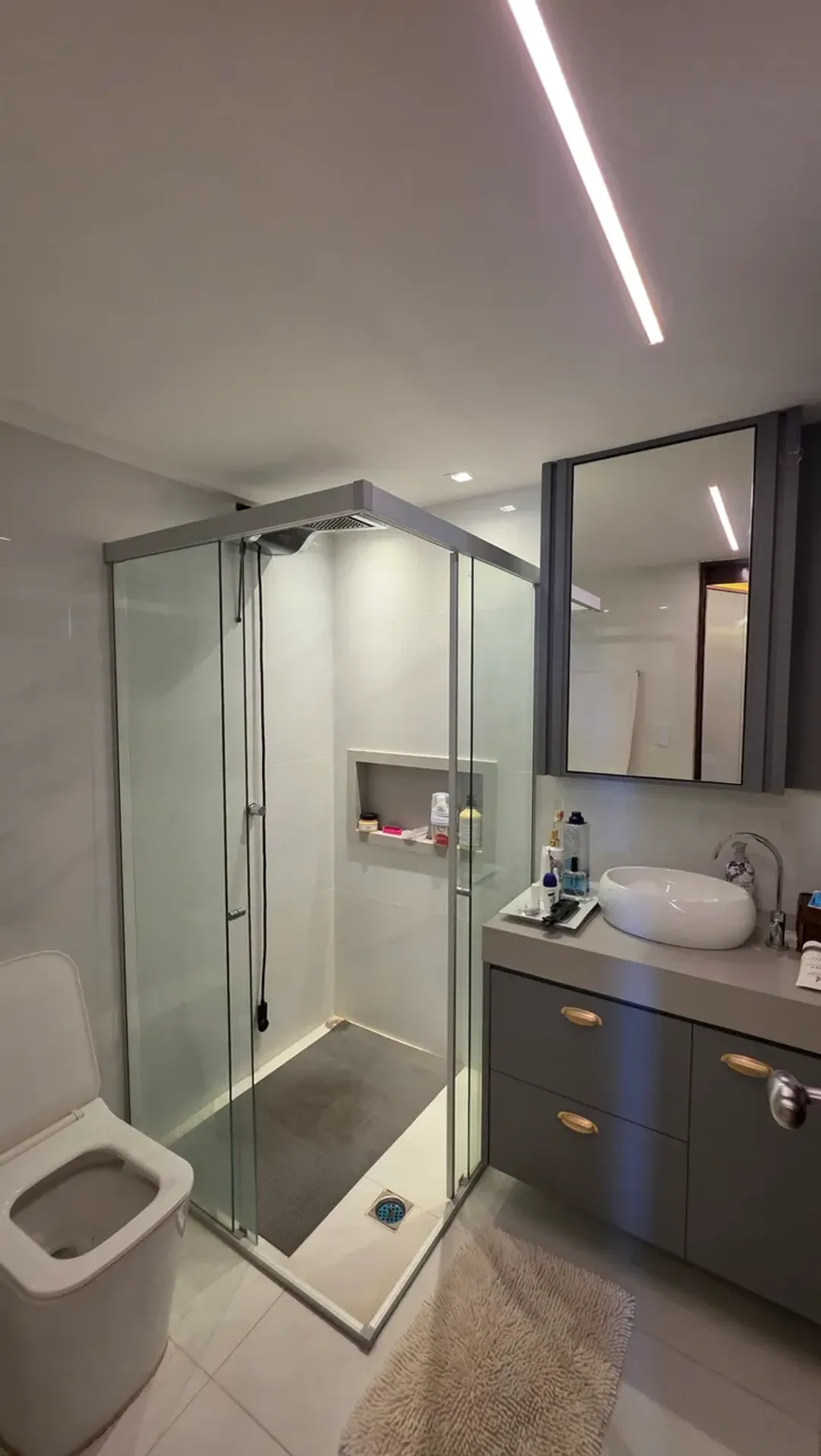 Washing machine in a 3-bedroom apartment, 135 m² — photo 18