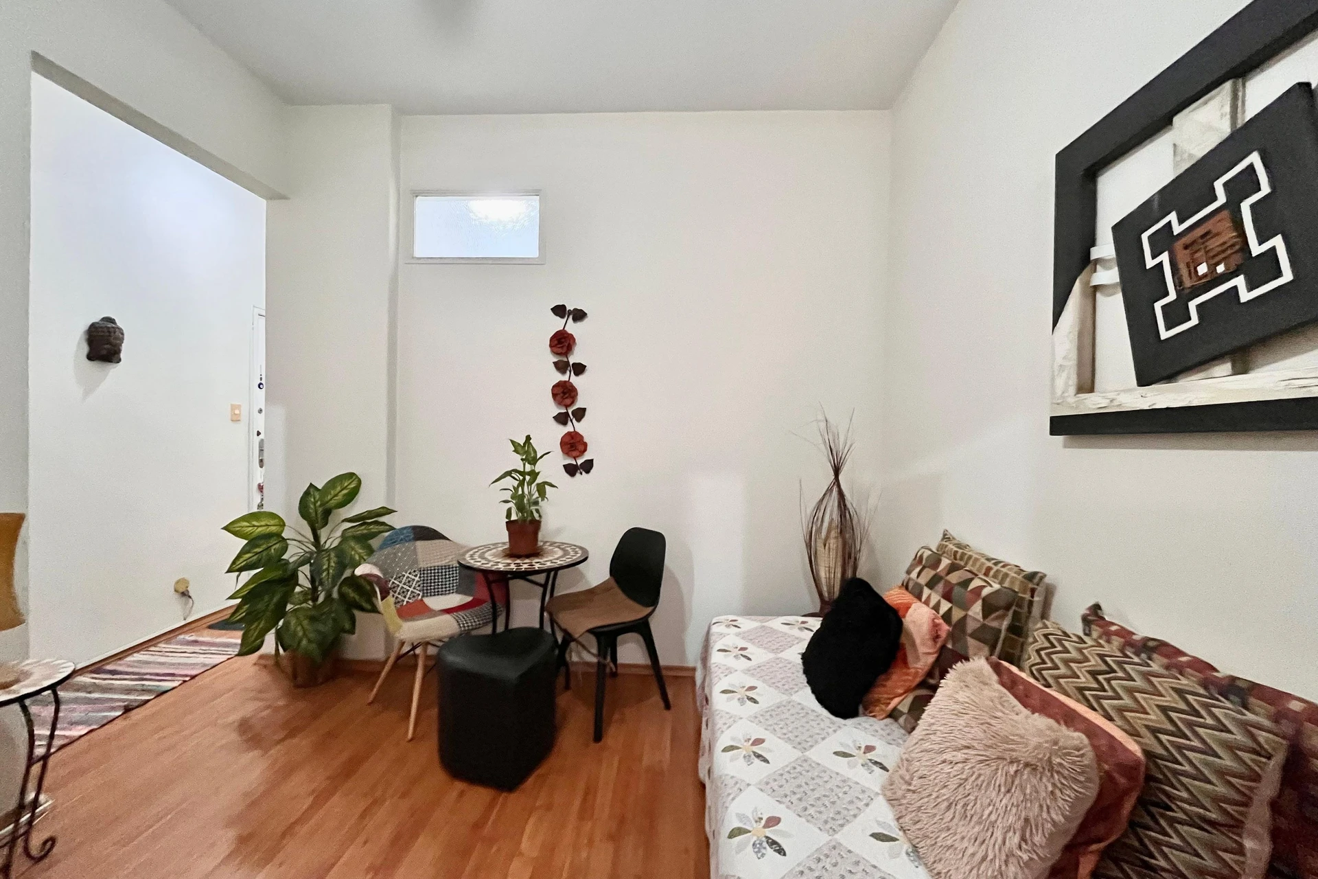 Furnished 1-bedroom apartment with 1 bathroom — photo 11