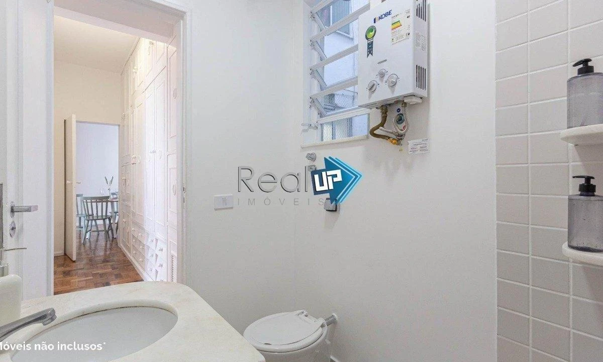 Apartment, 66 m², with wood or laminate floors — photo 16
