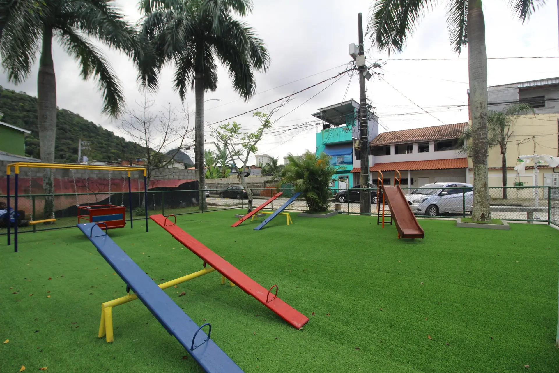Furnished house with 4 bedrooms and private garden — photo 42