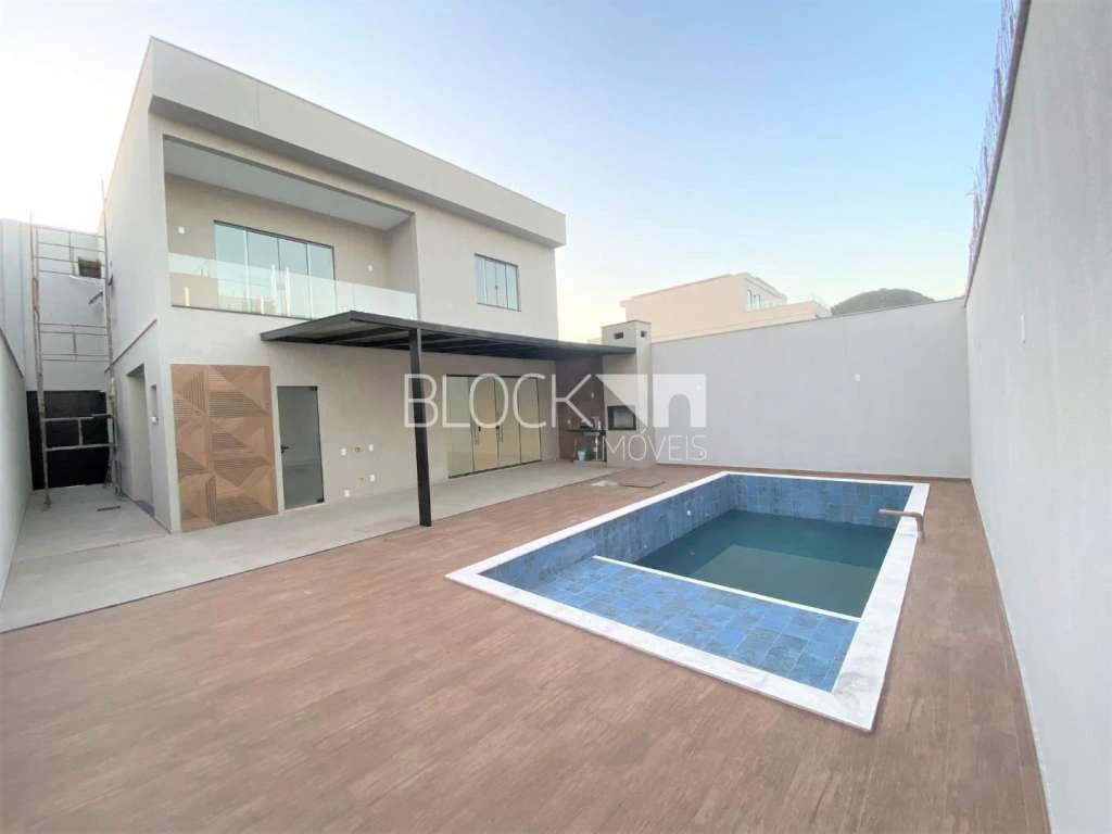 335 m² unfurnished house with 3 en-suite bedrooms — photo 10