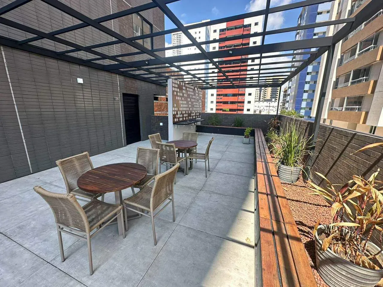 3-bedroom rental apartment with 1 suite and 2 parking — photo 16