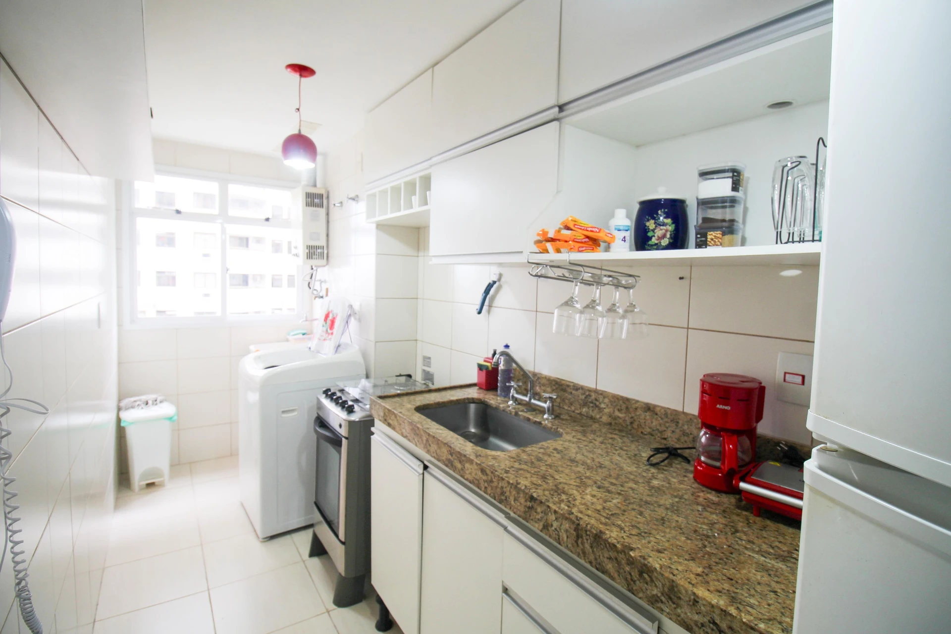 Apartamento mobiliado com 2 quartos e varanda envidraçada — photo 21