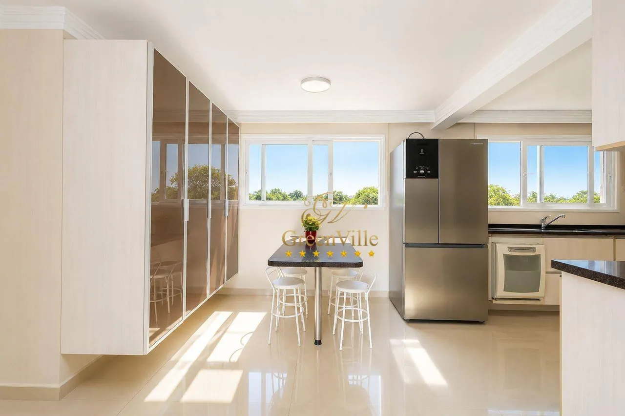 House with built-in balcony grill and 4 en-suite suites — photo 11