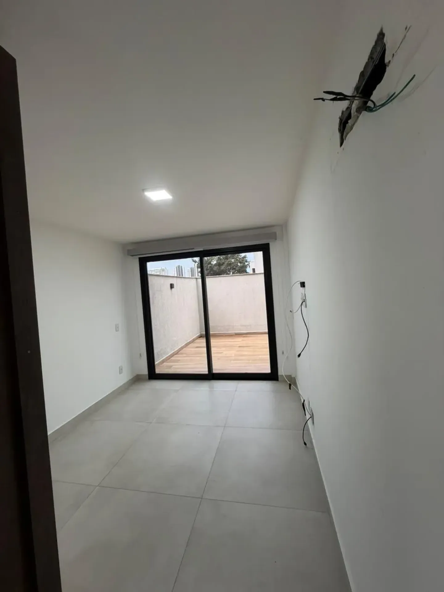 450 m² house with 4 bedrooms and an open-plan kitchen — photo 24