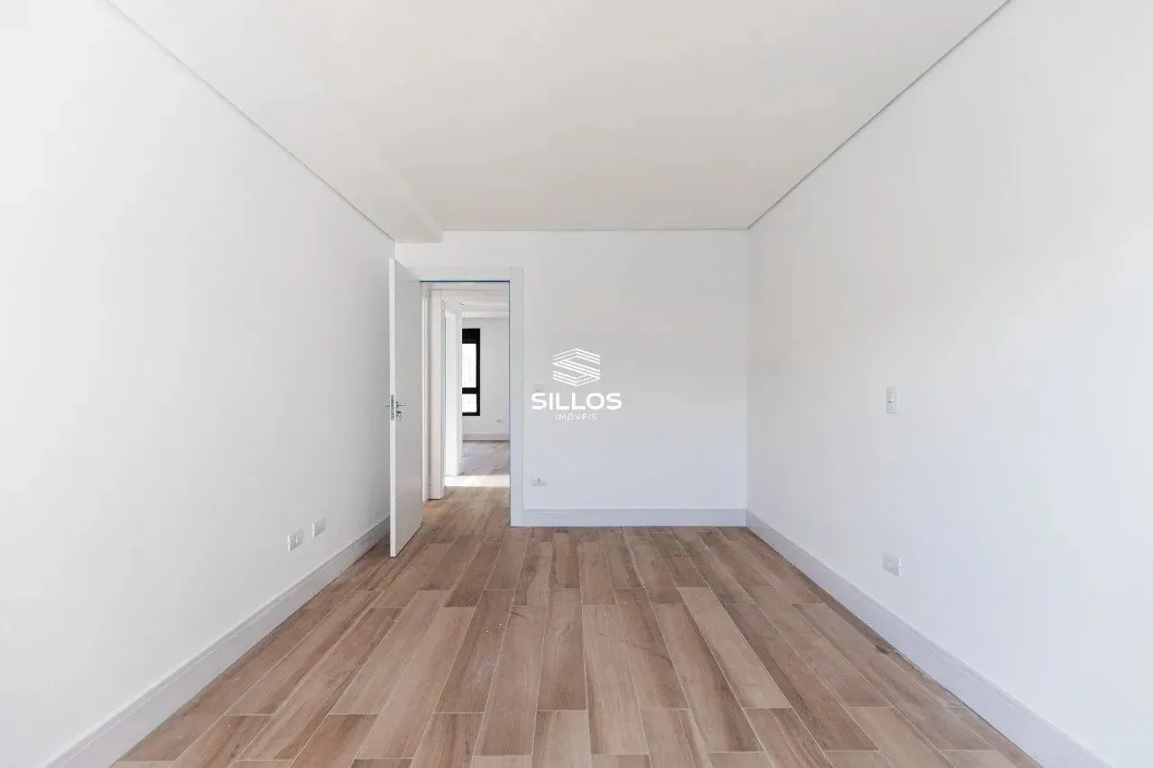House with 3 en-suite bedrooms and 4 bathrooms — photo 20
