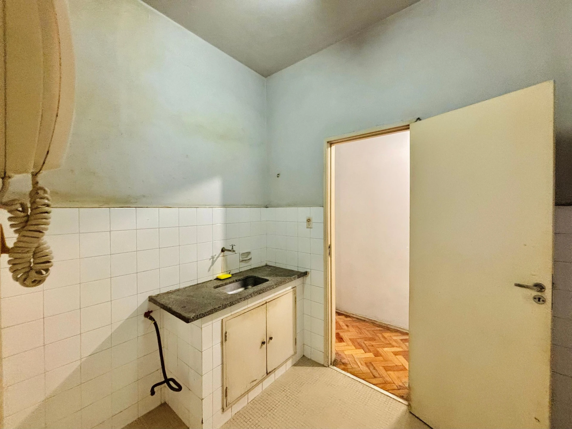 Apartamento com 2 quartos, varanda e 1 vaga — photo 3