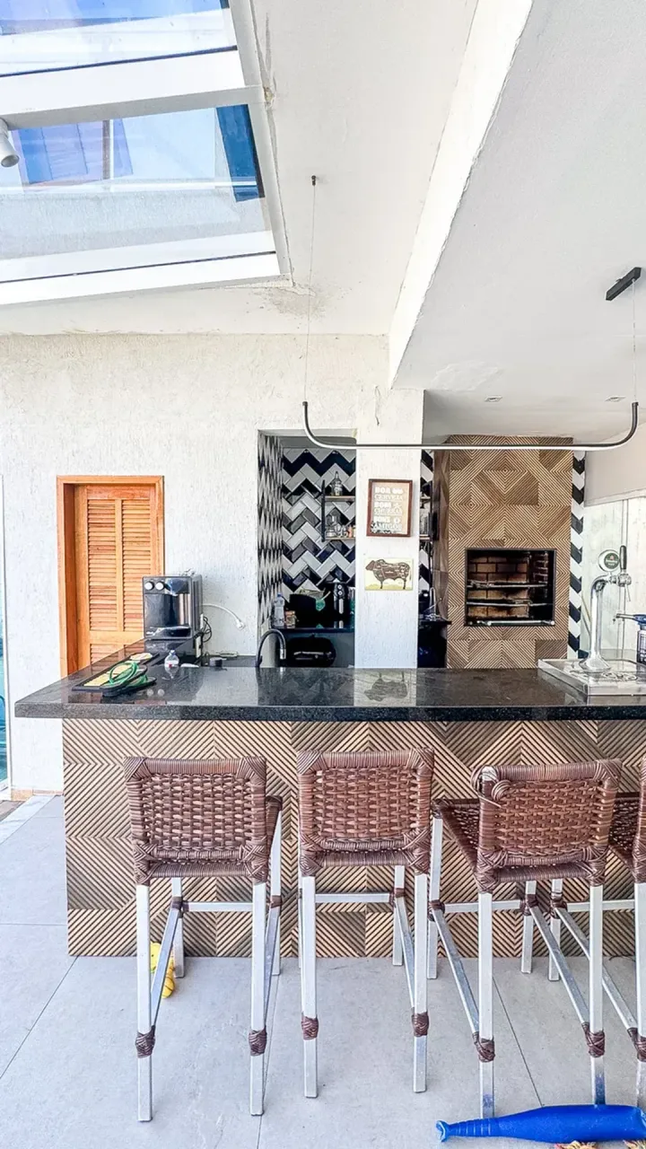 House with 4 bedrooms, 5 bathrooms, integrated kitchen