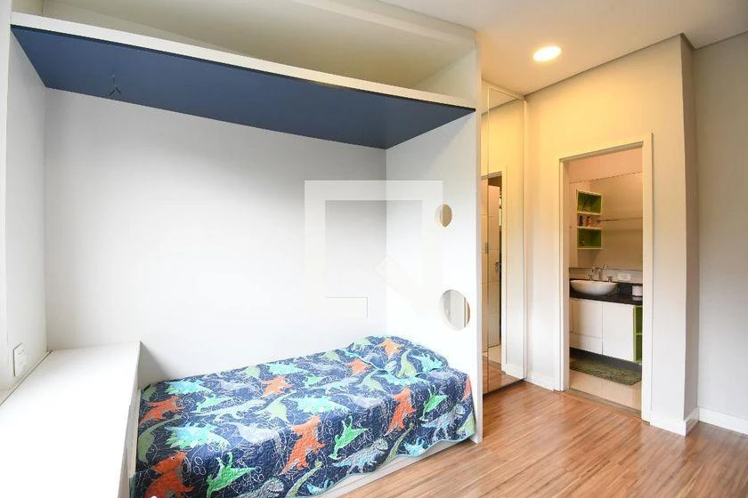 Furnished apartment, 185 m², with a bathtub — photo 28