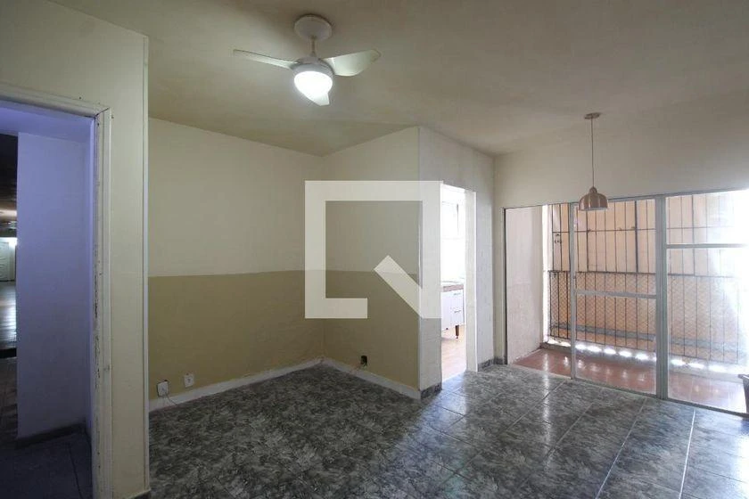 2-bedroom apartment in a building with a pool — photo 5