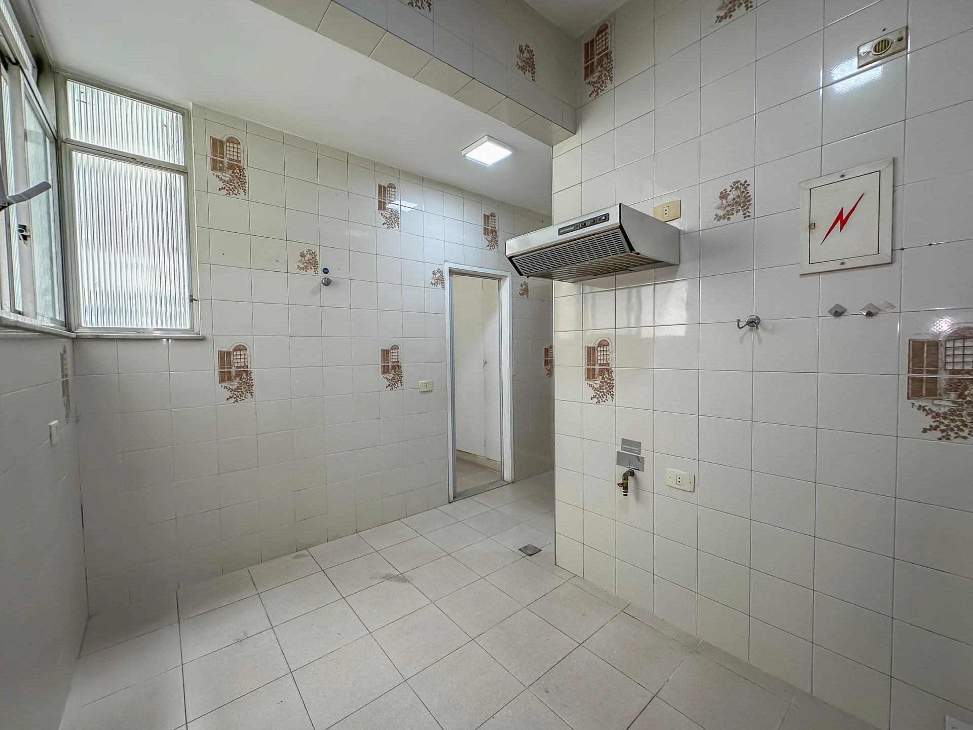 Washing machine in a 2-bedroom apartment, 80 m² — photo 16