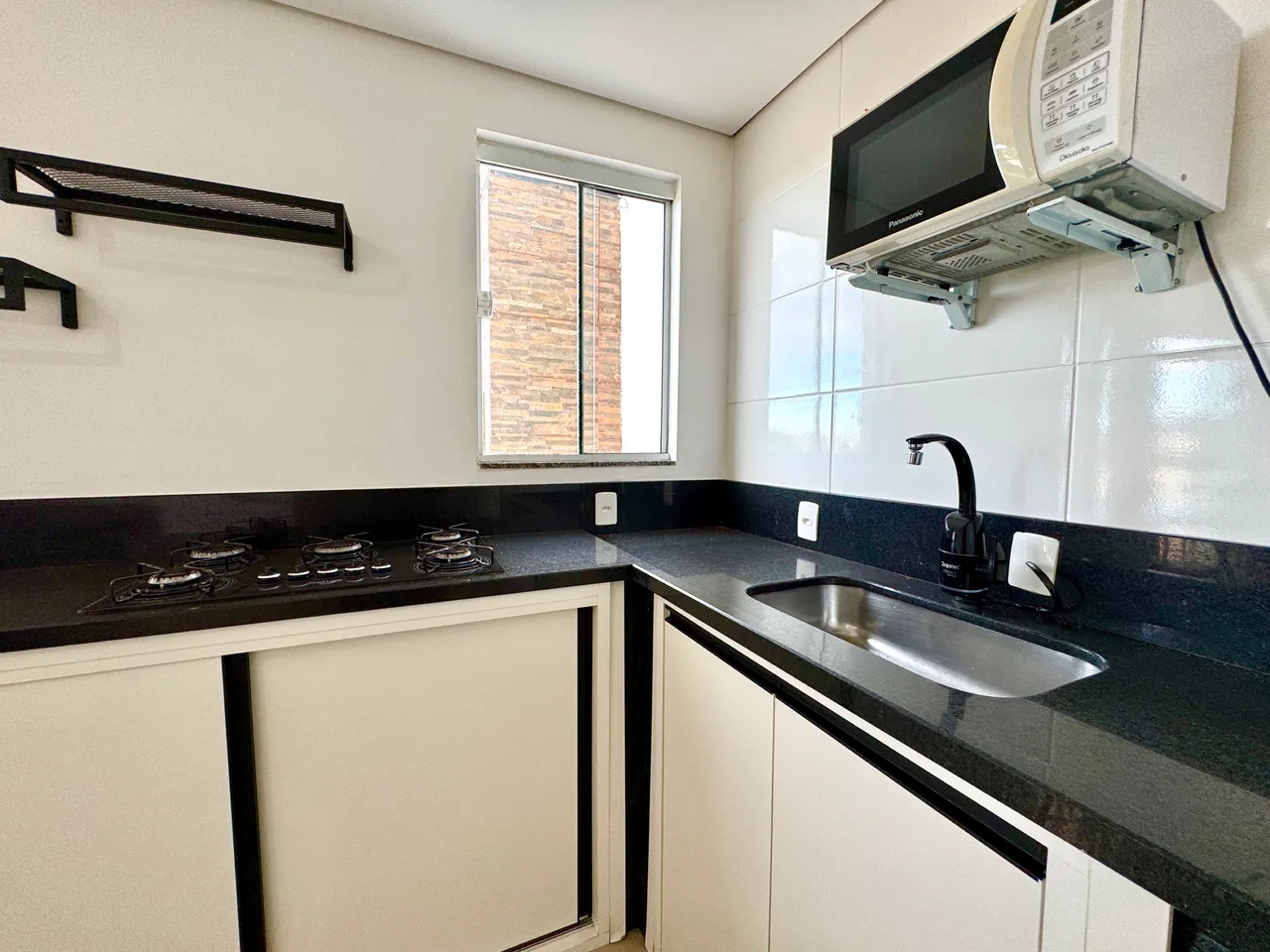 Furnished 2-bedroom apartment with 1 suite — photo 12