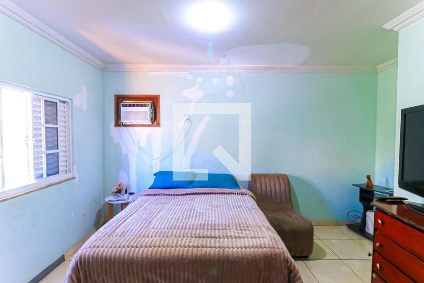 House, 200 m², with a washing machine — photo 14